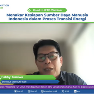 Direktur Eksekutif IESR, Fabby Tumiwa, pada Webinar “Road to Indonesia Energy Transition Dialogue (IETD): Menakar Kesiapan Sumber Daya Manusia Indonesia dalam Proses Transisi Energi”