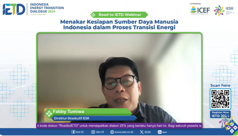 Direktur Eksekutif IESR, Fabby Tumiwa, pada Webinar “Road to Indonesia Energy Transition Dialogue (IETD): Menakar Kesiapan Sumber Daya Manusia Indonesia dalam Proses Transisi Energi”